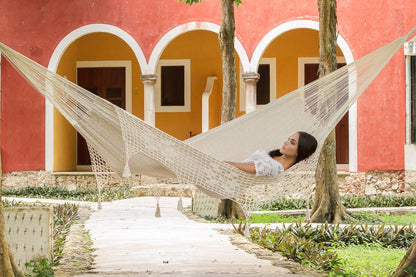 Outdoor undercover cotton Mayan Legacy hammock with hand crocheted tassels Queen Size Marble Colour - OZ Home Deals